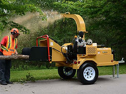 WallensteinBXTR6463WoodChipper-Chipping-Branch.jpg