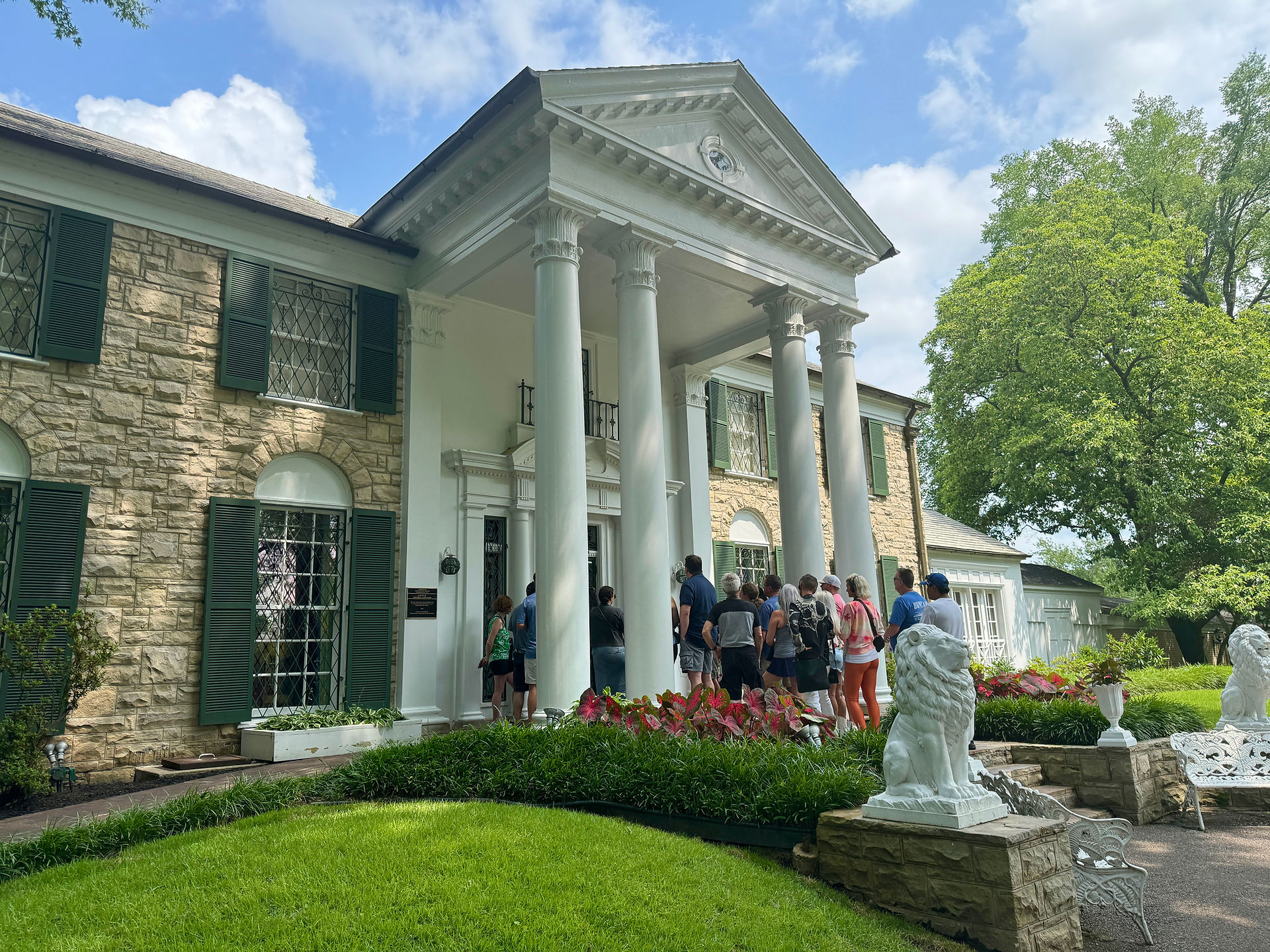 Entrance into Graceland in Memphis, TN