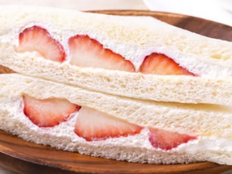 Strawberry Cream Sandwiches Hit the UK!