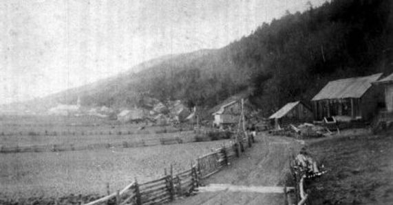 charlevoix-municipalite-petite-riviere-saint-francois_archives-village.jpg