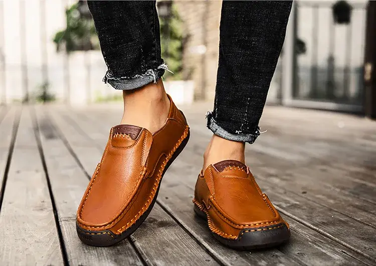 Thumbnail: Windsor Classic Leather Loafers