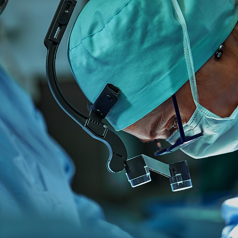 Surgical Loupes_edited.jpg