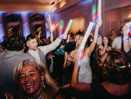 How to have an AMAZING dance floor on your Wedding Day