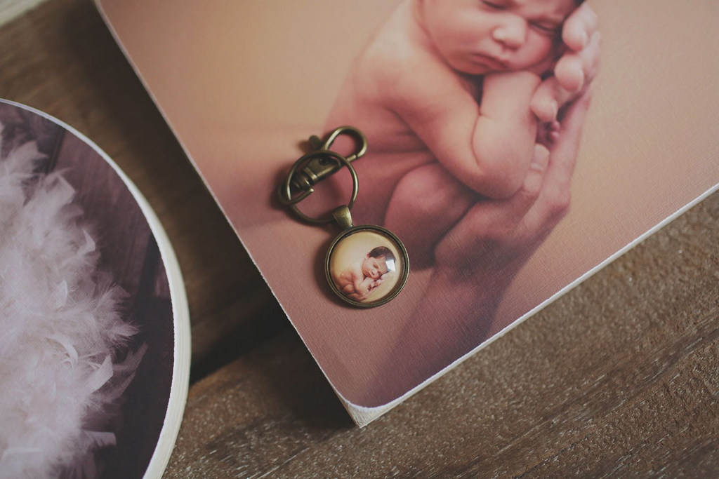 €35 PHOTO IN GLAS / KEYCHAIN HANGER