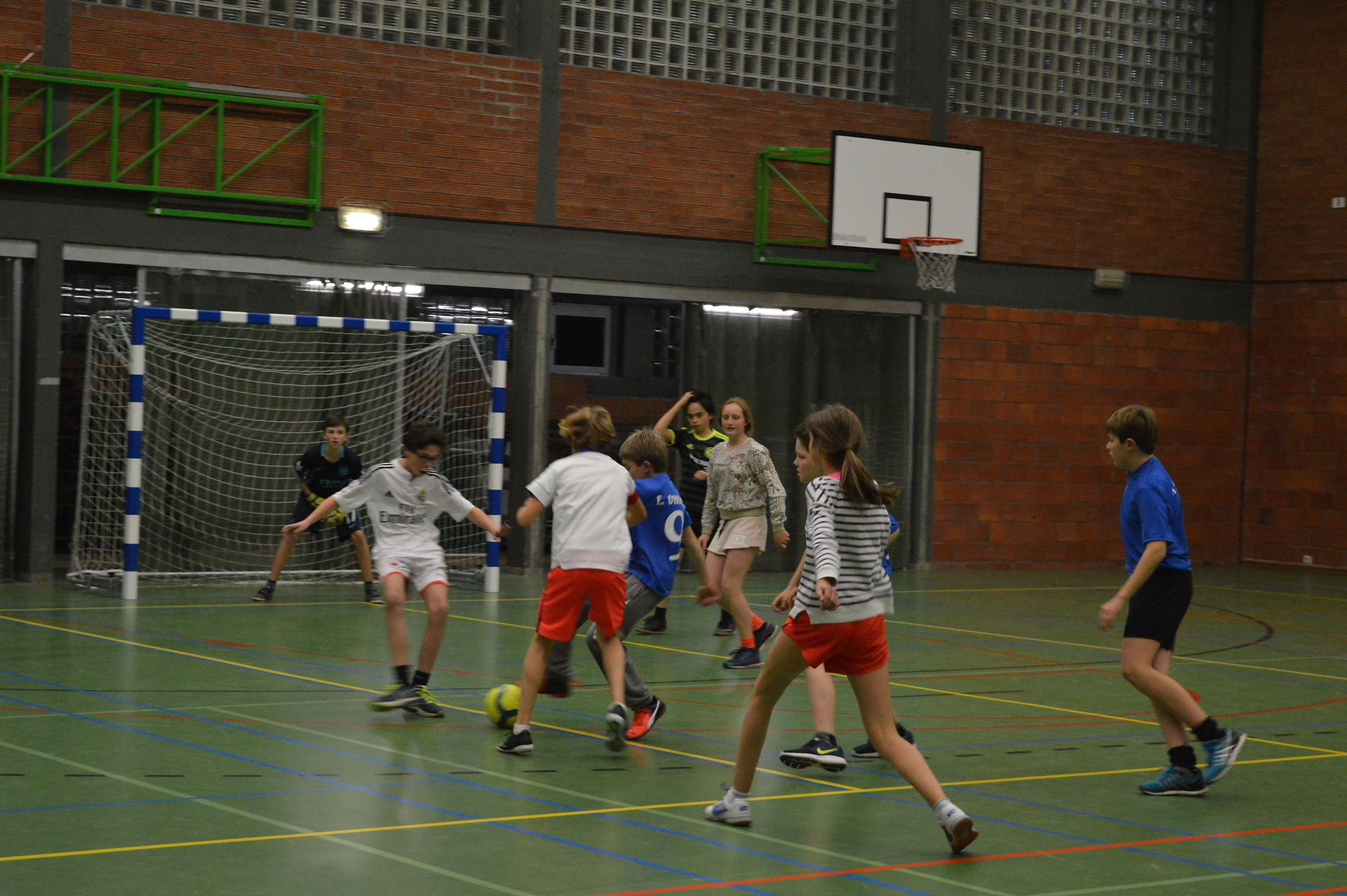 Voetbalwedstrijd afd. 1 - afd. 2