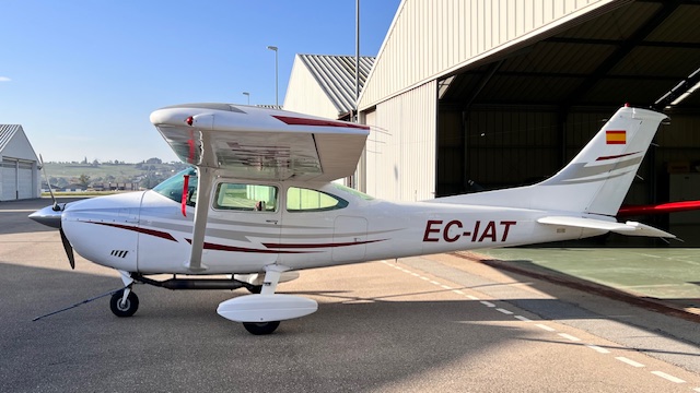 1973 Cessna 182P Skylane, South Africa, photo 1