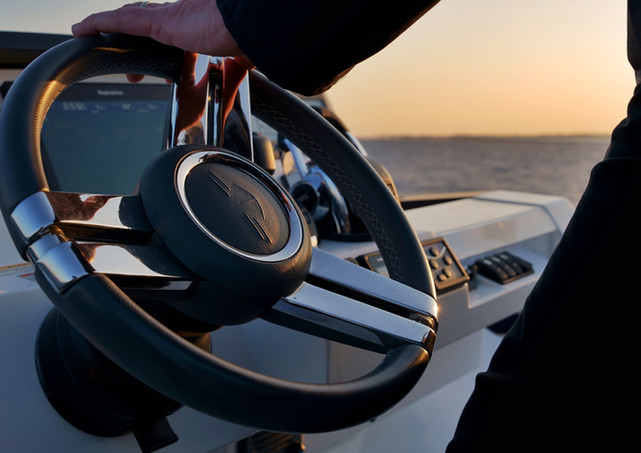 Sealine yacht sunset wheel