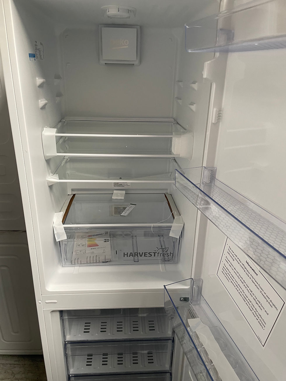 Thumbnail: NEW BEKO Pro HarvestFresh CNG4582VW 50/50 Fridge Freezer - White
