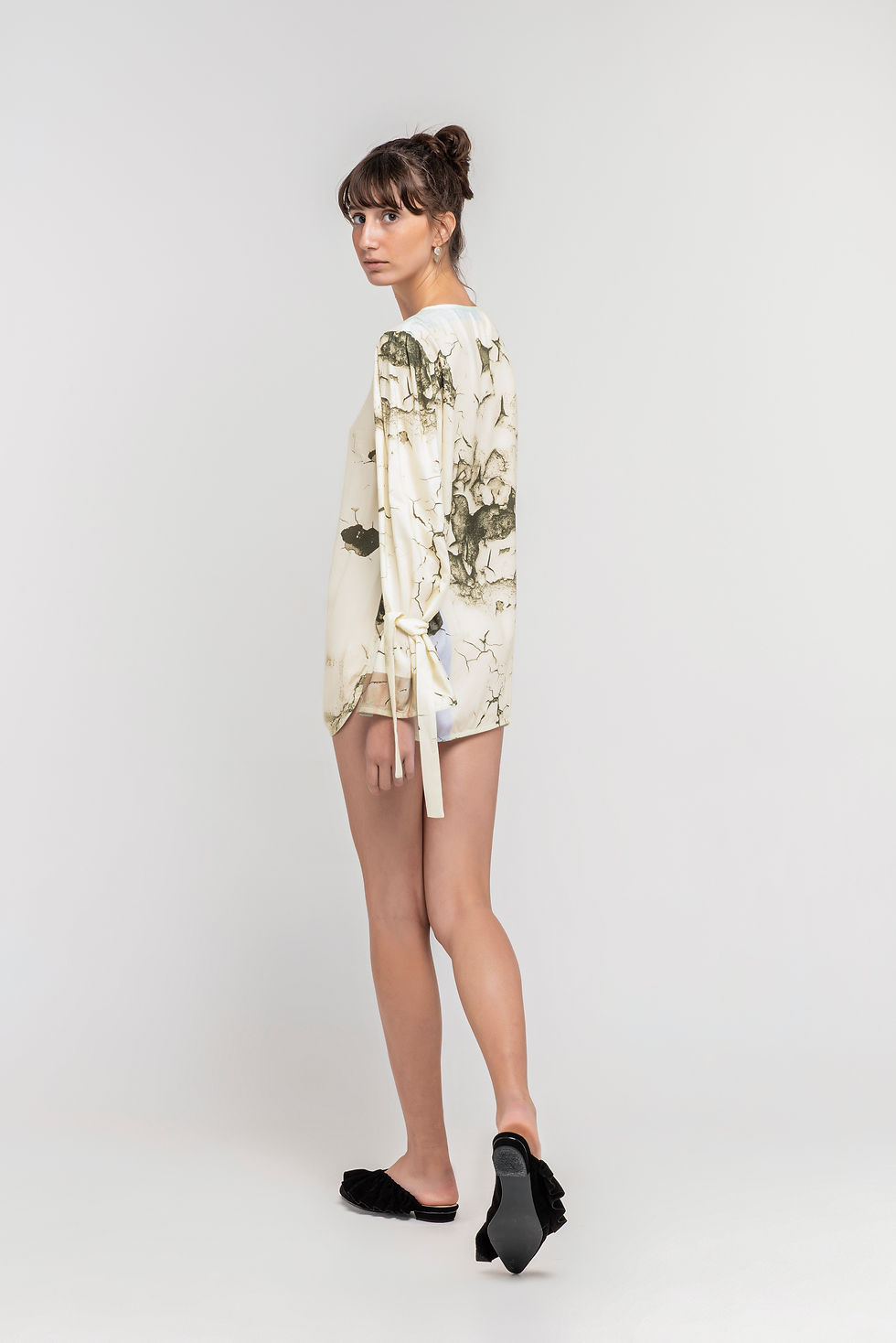 Thumbnail: elongated shirt rené moncada