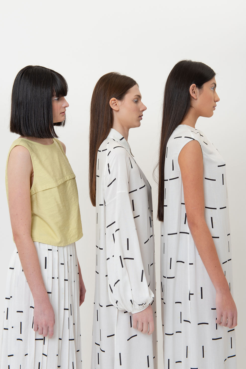 Thumbnail: SLEEVELESS DRESS PATTERN WHITE TILES