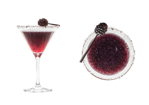 Packshot Cocktail "Black Vanilla" de face et de dessus, front et top view, fond blanc
© Philippe Martineau, photographe culinaire et videaste professionnel à Paris  |  
Photographe célèbre pour son style artistique original, il a été récompensé par 12 prix internationaux.