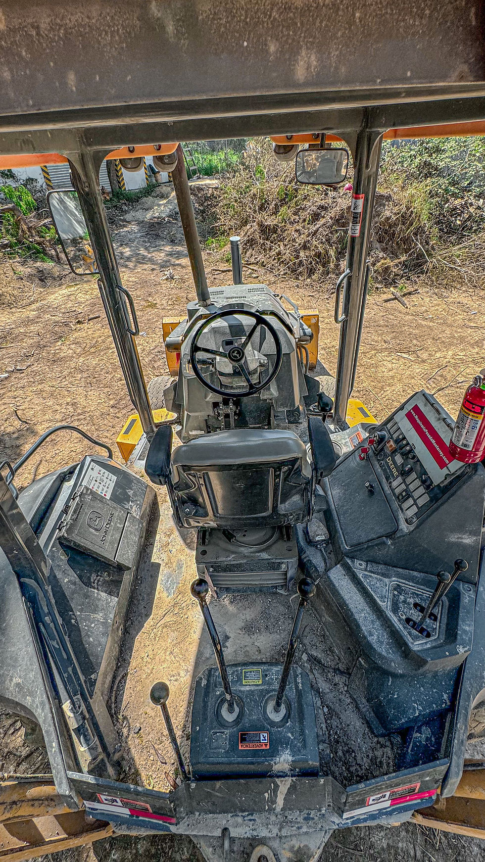 섬네일: 존 디어 310L 백호