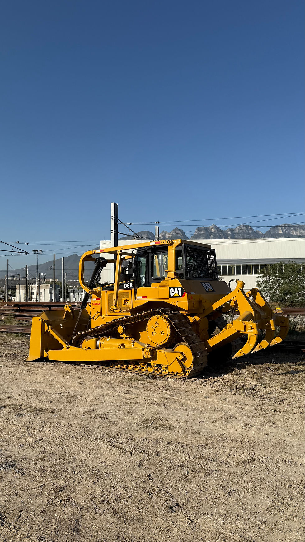 섬네일: Renta de Bulldozer CAT D6 con Ripper en Monterrey | Maquinaria Pesada