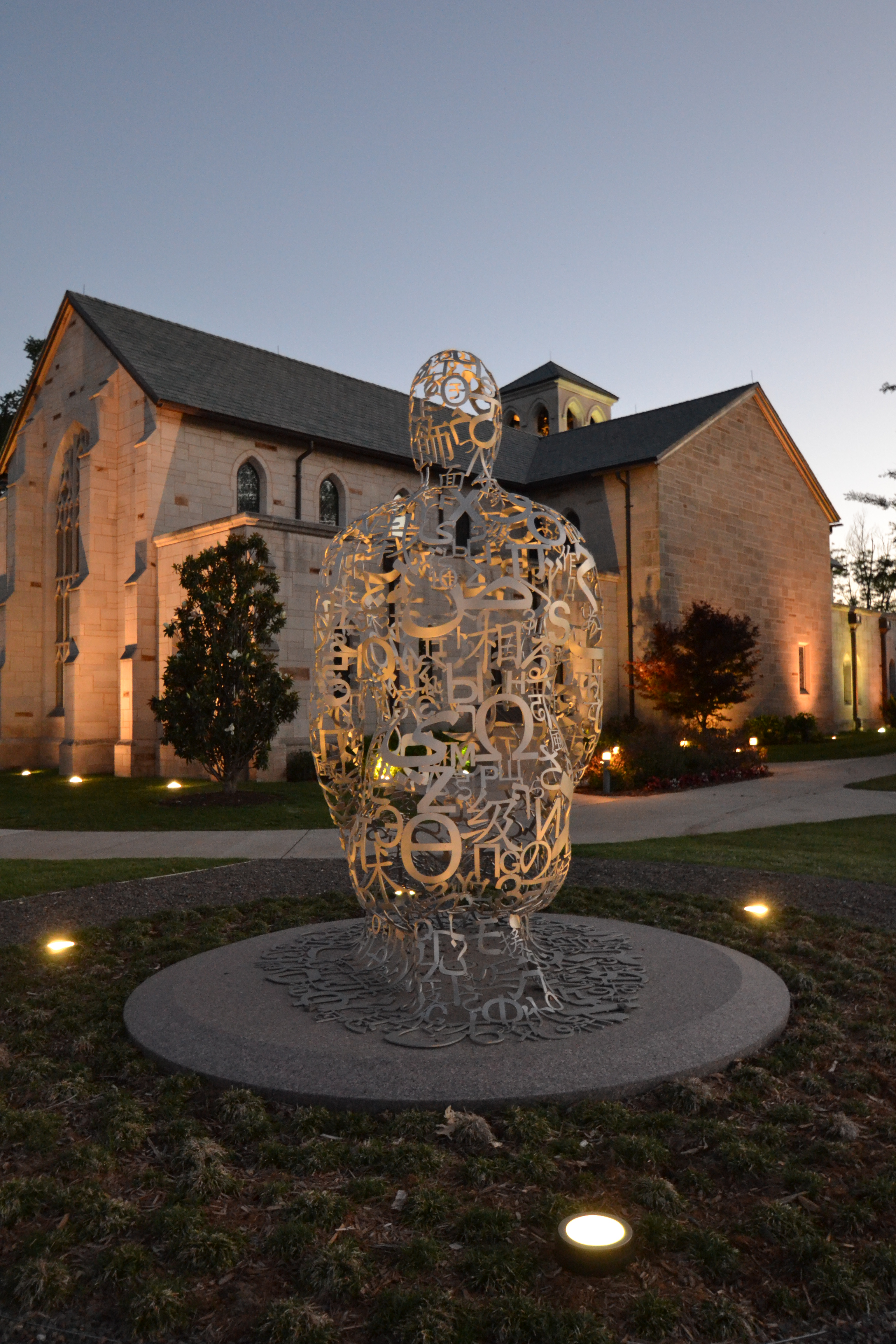 Plensa Sculpture