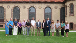 Vive tu vocación de sanar: St. Raphael Counseling busca profesionales de la salud mental con experiencia