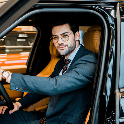 Reserve seu Táxi em Maringá Online | Executivo Transfer 44 9 9891-3040