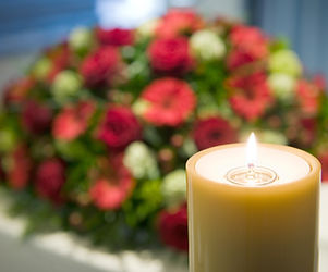 Candle-Coffin-Blumen