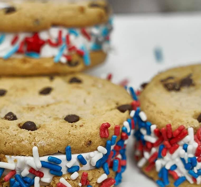 Chocolate Chip Cookie Sandwiches (6)