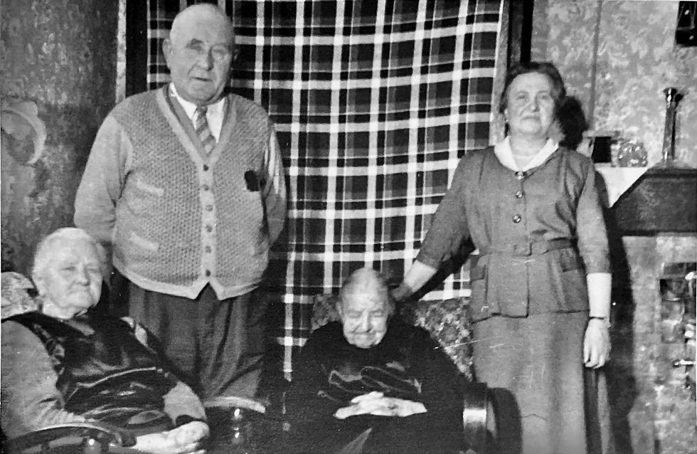 'Ge moest eens weten,' zei hij vaak. (© het familiealbum)