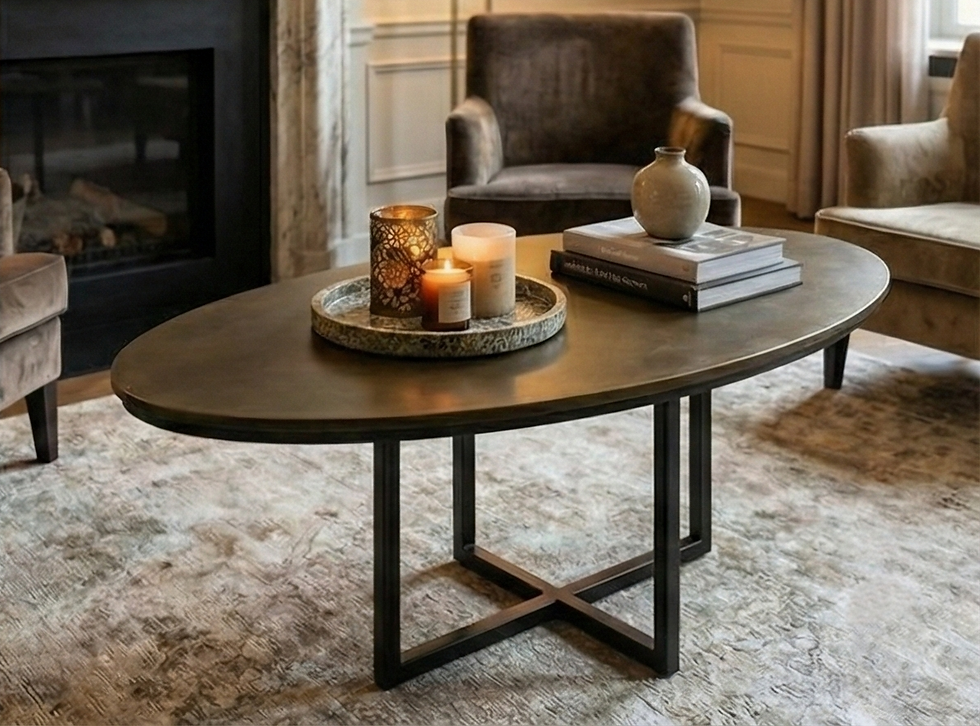 Thumbnail: Ovale bronzen salontafel Olbia gestyled in moderne woonkamer