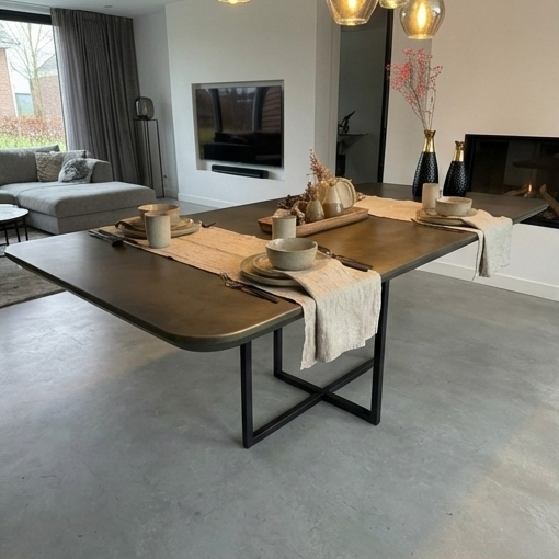 Thumbnail: Gedekte rechthoekige eettafel in brons – Elan model met sfeervolle styling