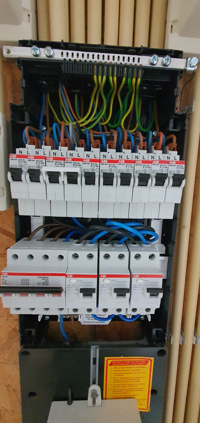 Gestructureerde groepenkasten en naadloos weggewerkte elektra-oplossingen. 