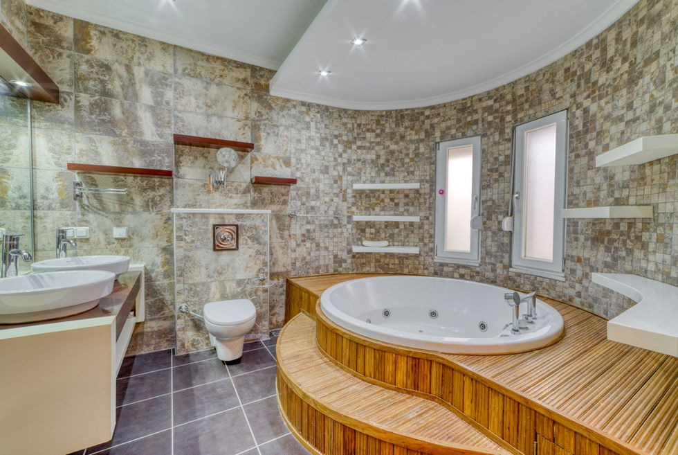 jacuzzi and shower photo – villa for sale in Alanya Tosmur