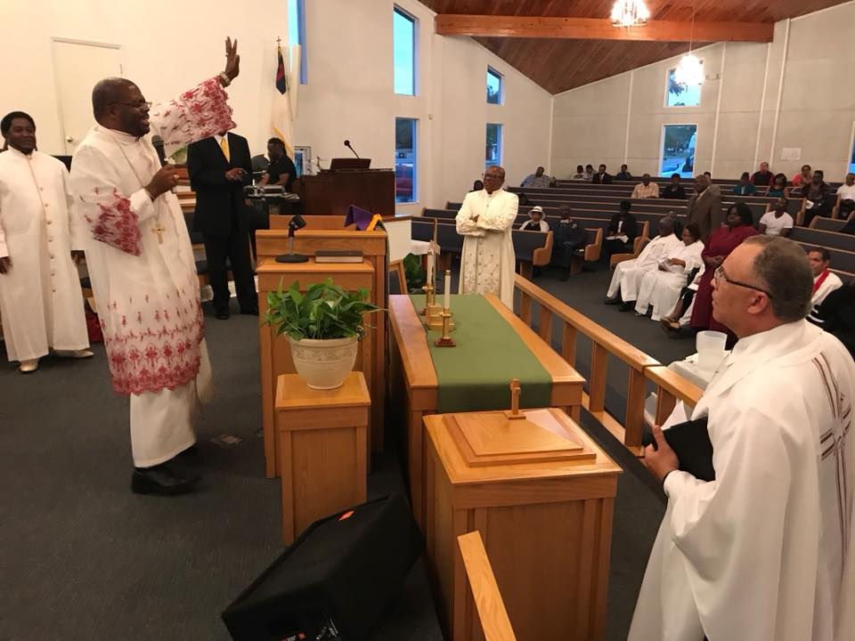 PulleyPreachingRedandWhite