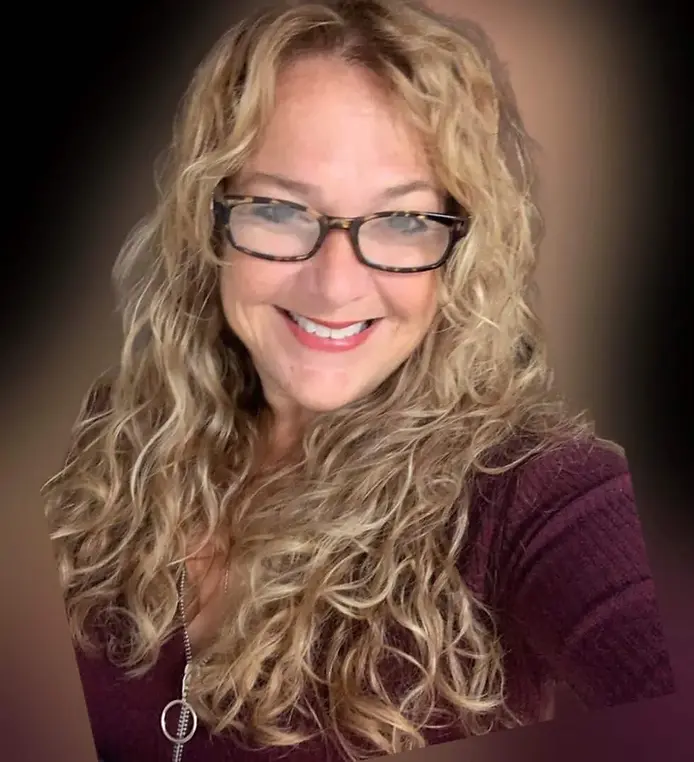Headshot-misty greeen.webp