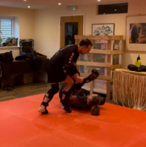 Mary Horizontal Knee421860230_10161736201123804_3317612124227075683_n