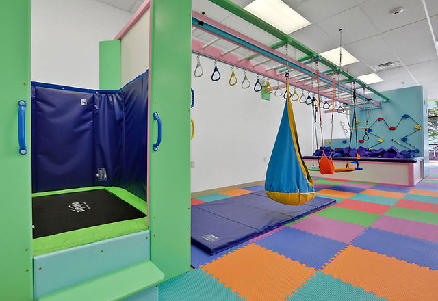 乳児から使えるジム Little Stars Pediatric Therapy Newburgh, New York | FAQ
