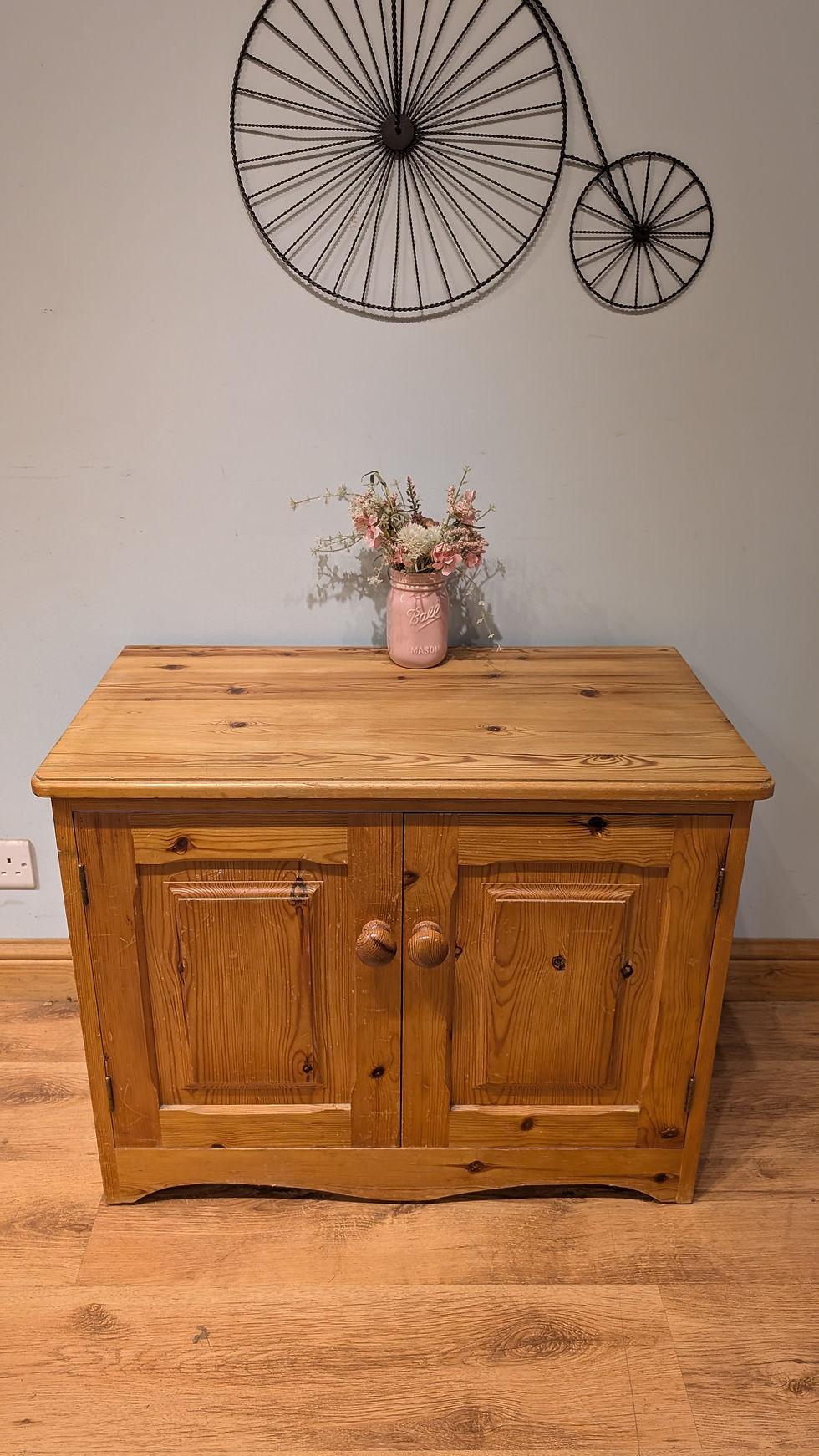 Thumbnail: 2532 Pine Cupboard