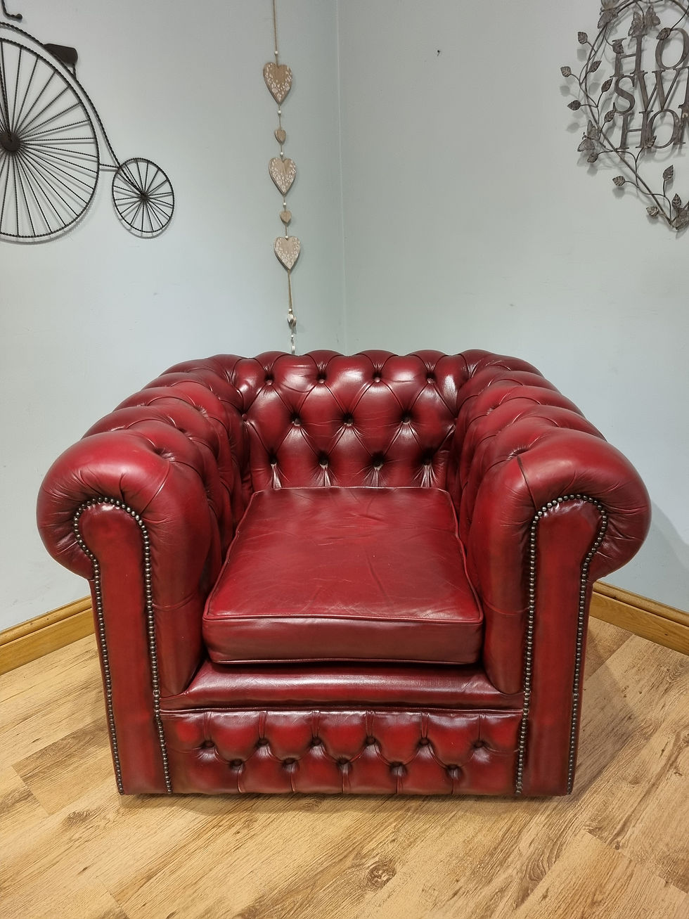 Thumbnail: 1465 Red Chesterfield Armchair