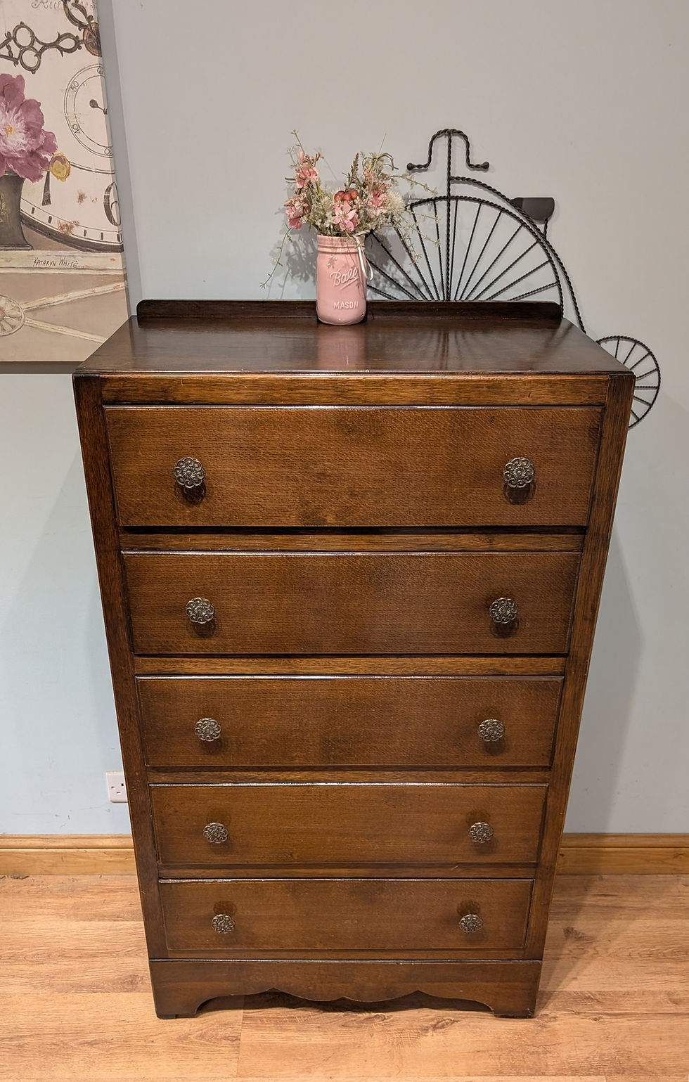 Thumbnail: 2553 Vintage Chest of Drawers