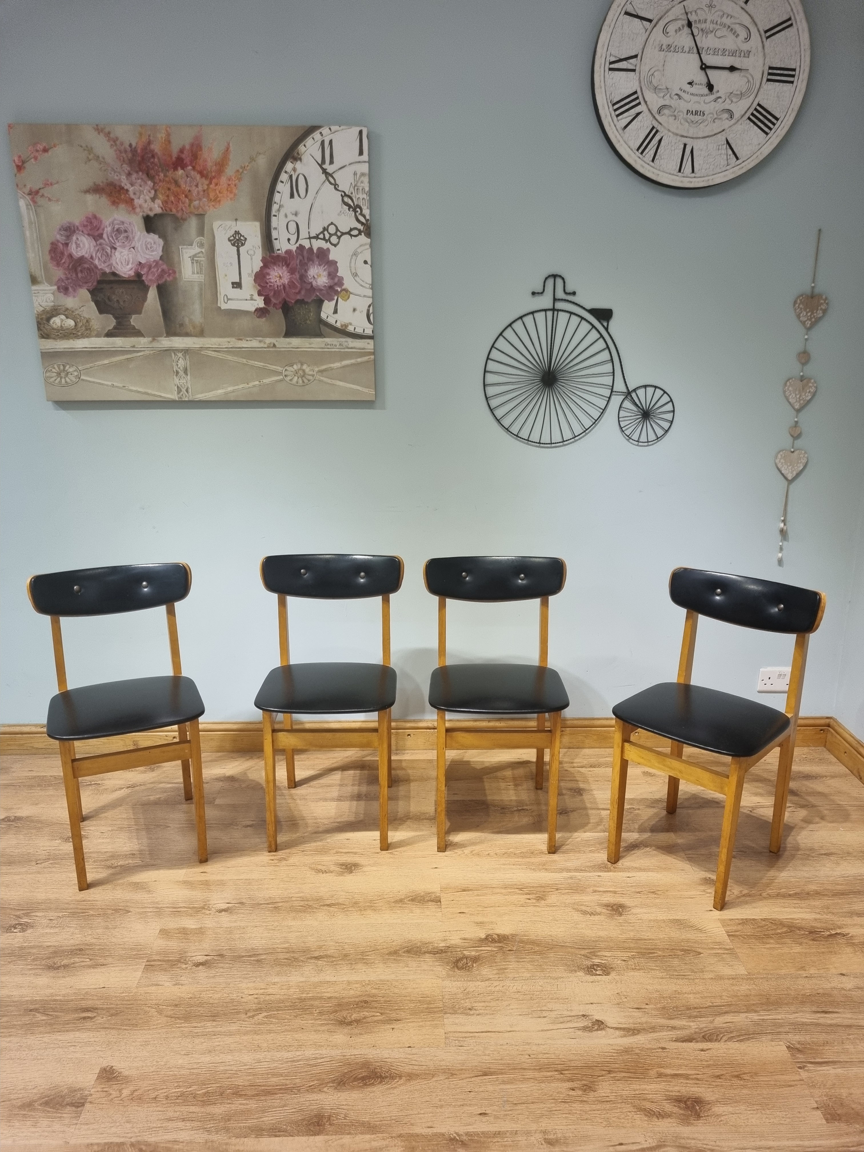 1435 Set of 4 Retro Chairs