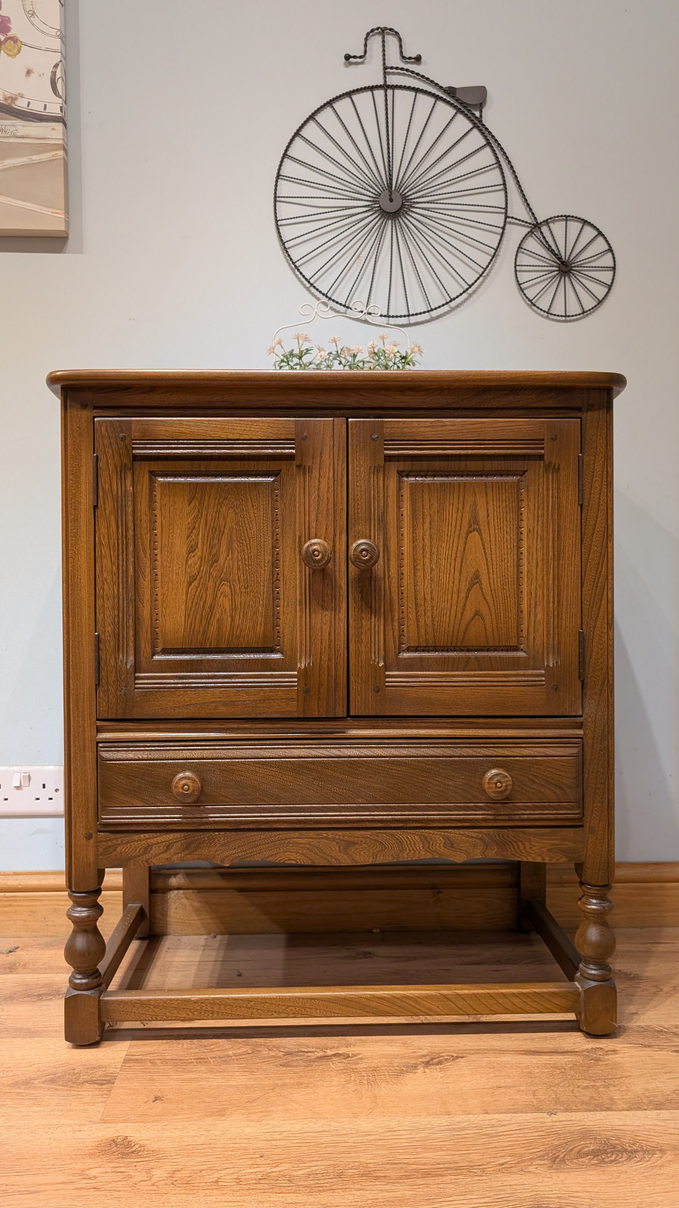 2537 Ercol Golden Dawn Cupboard