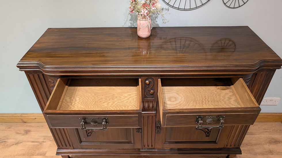 Thumbnail: 2582 Antique Lockable Sideboard