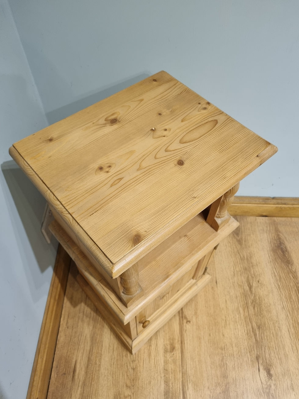 Thumbnail: 2295 Bedside Table