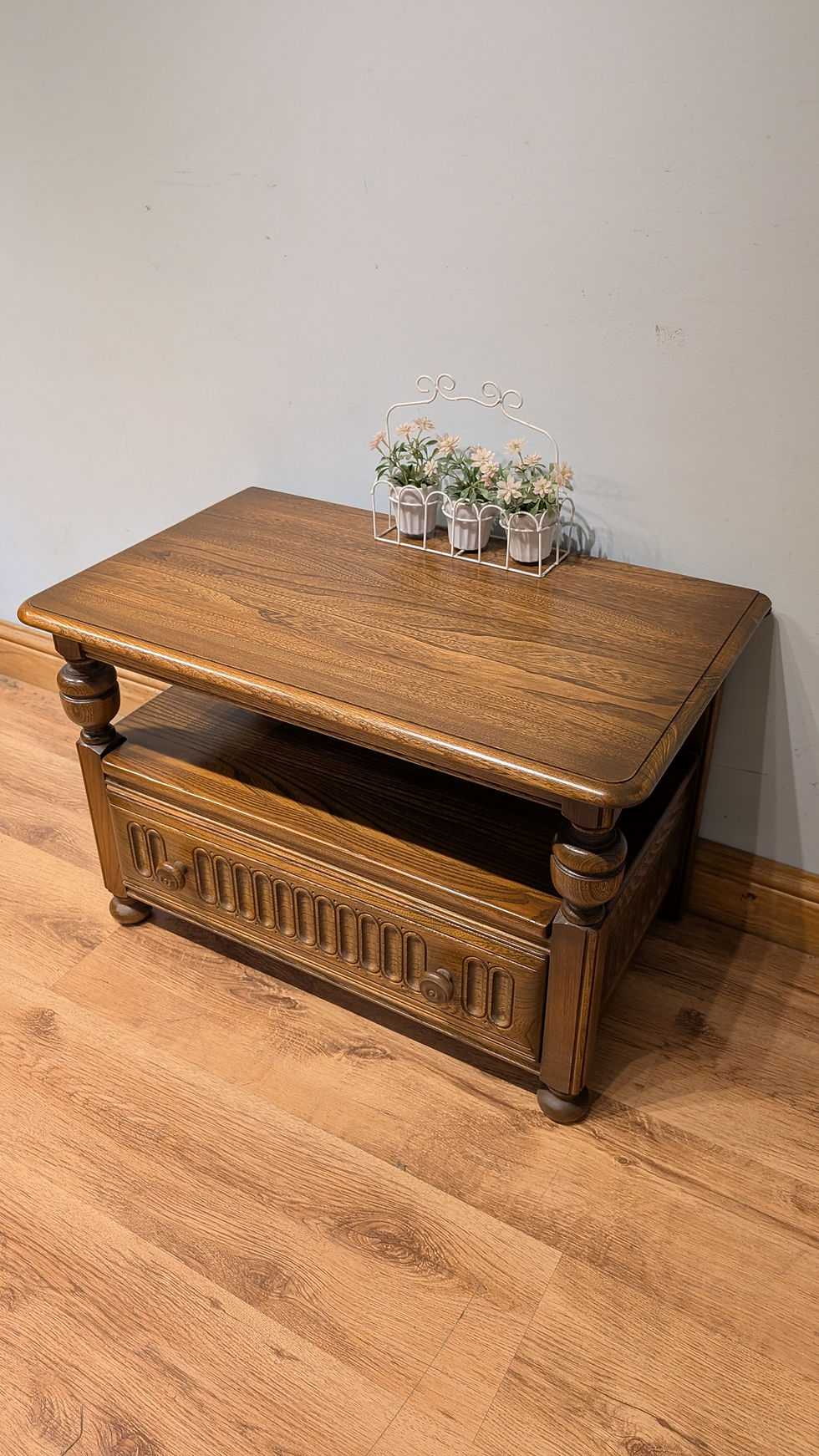 Thumbnail: 2536 Ercol Golden Dawn TV Stand