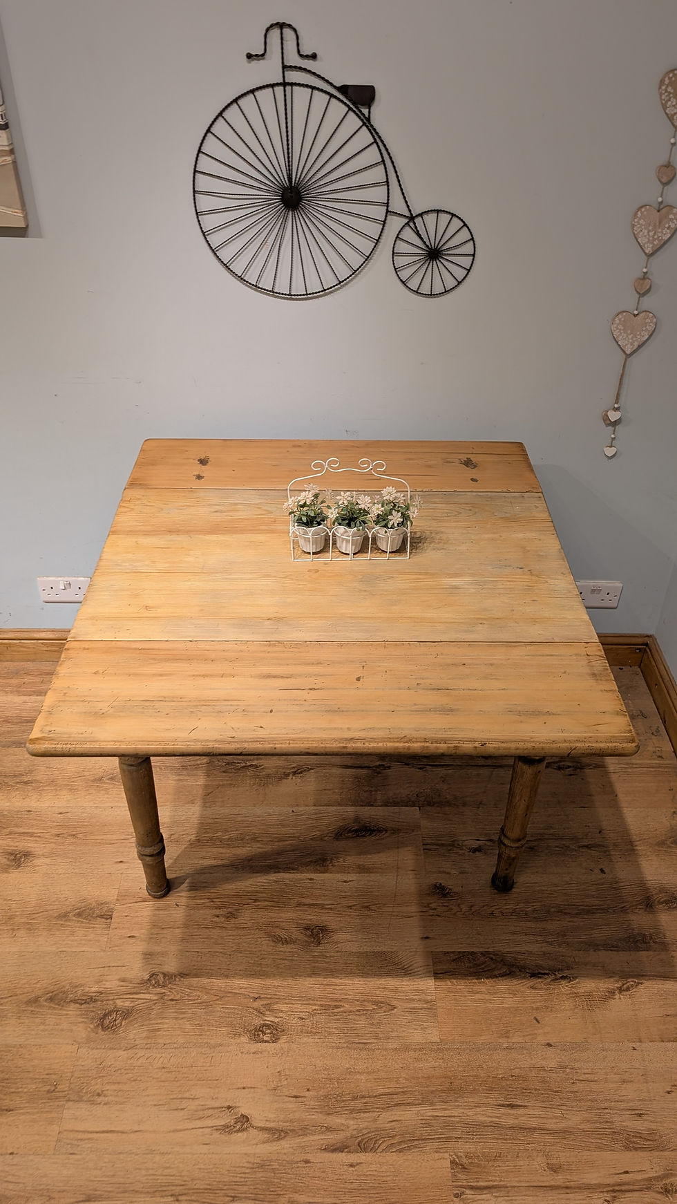 Thumbnail: 2522 Antique Victorian Pine Drop Leaf Table with Drawer
