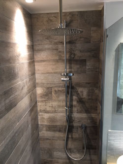 Ensuite coastal shower
