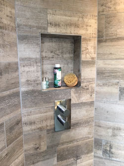 Ensuite shower niche