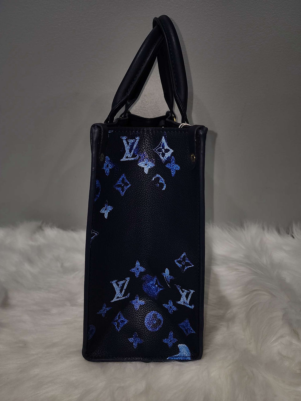 Thumbnail: LV Blue On The Go MM Genuine Leather