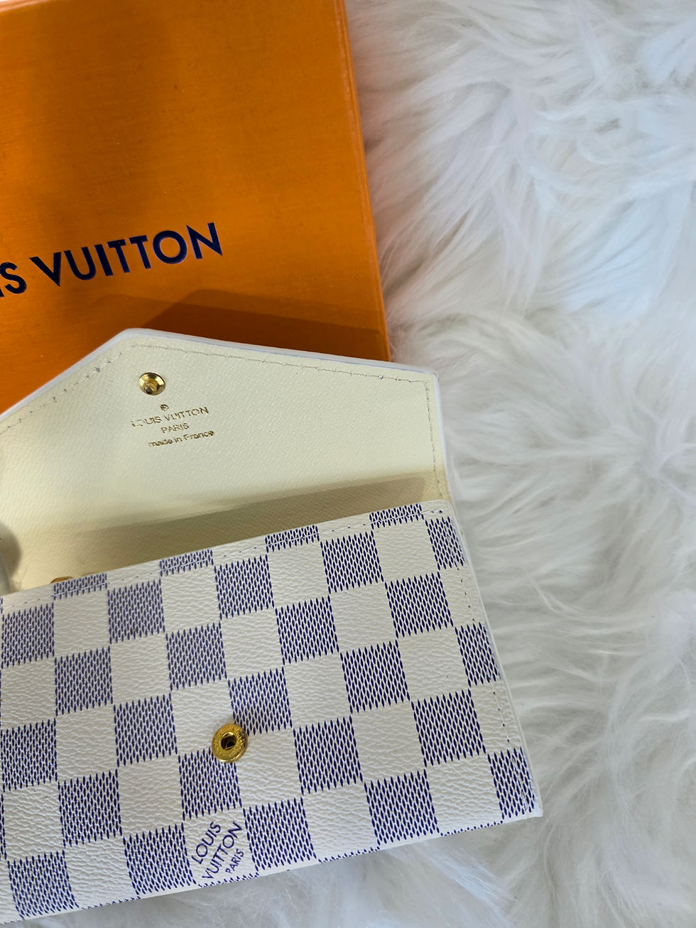 Thumbnail: LV Azur Half Wallet