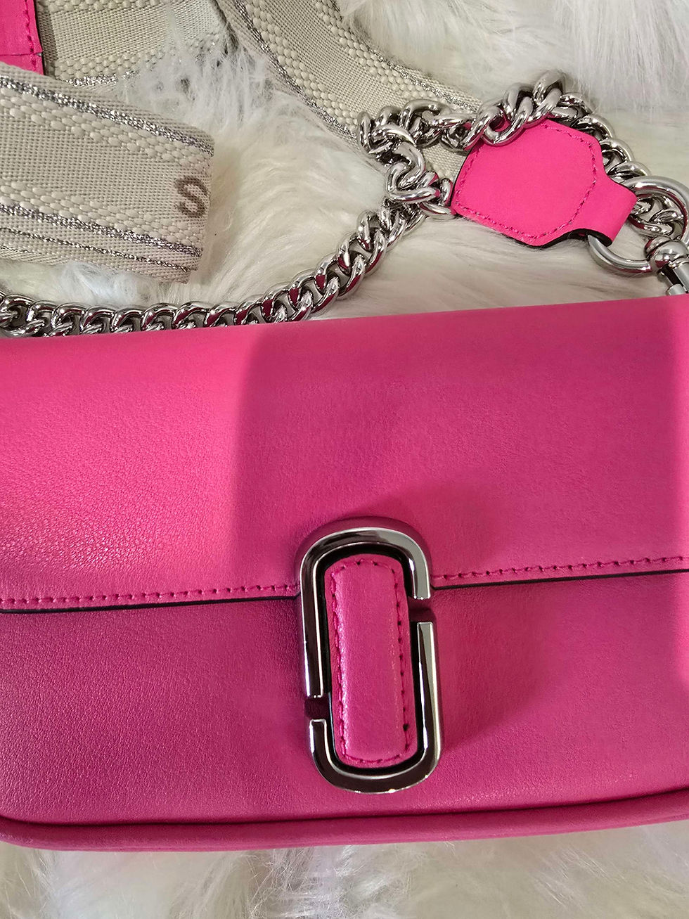 Thumbnail: M@rc J@cobs Pink Small Crossbody Bag