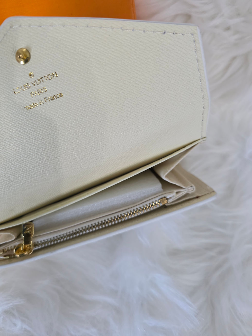 Thumbnail: LV Azur Half Wallet