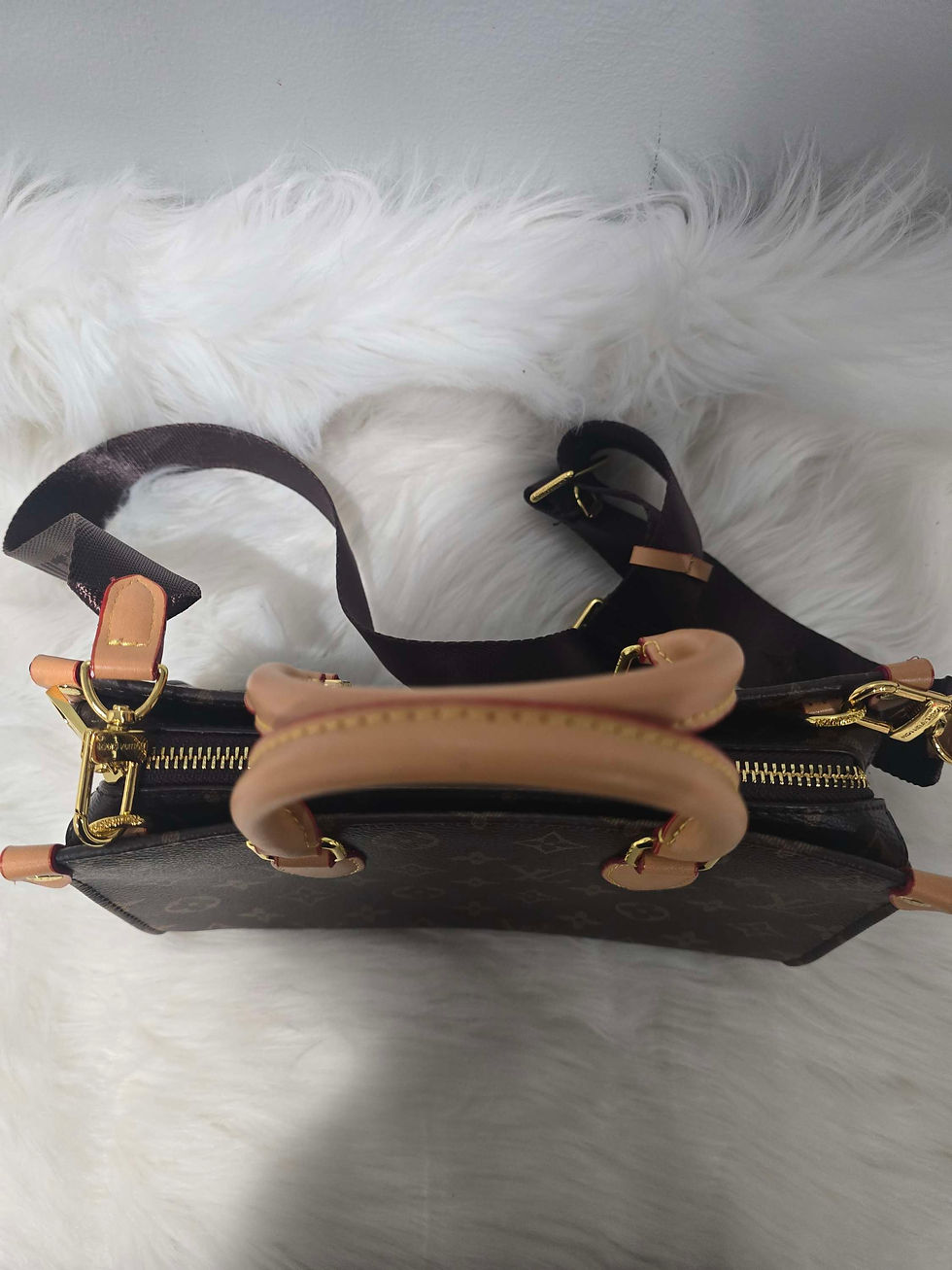 Thumbnail: LV Mono Genuine Leather Handbag/Crossbody