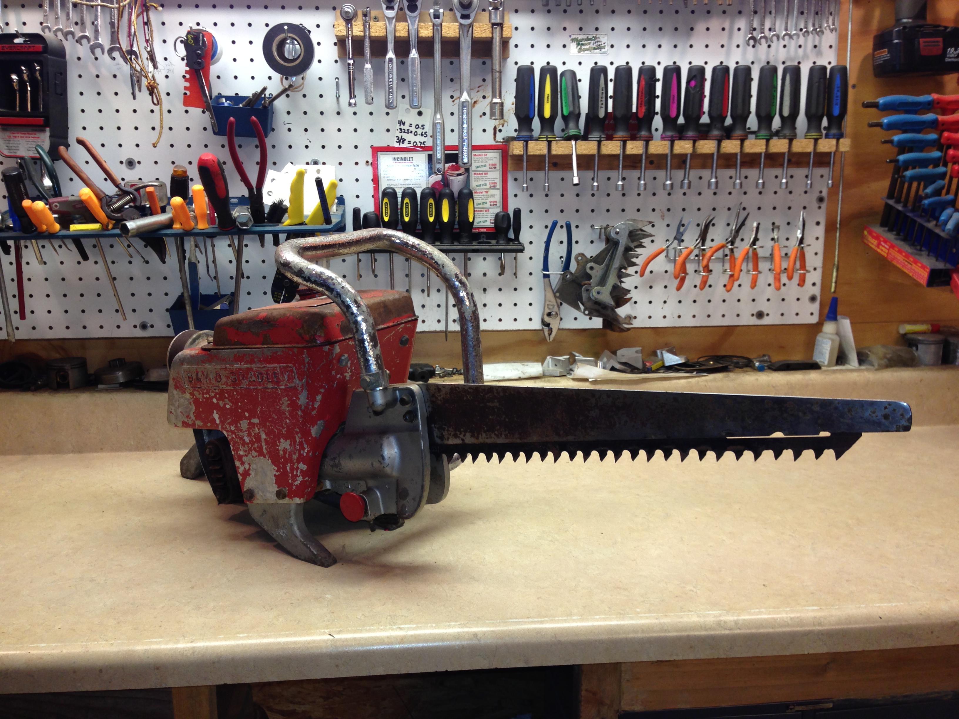 283.83300 David Bradley thisoldchainsaw