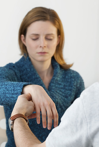 Familienaufstellung, Systemaufstellung, Rückführung, Meditation, Heilpraktiker, alternative Heilverfahren, Reinkarnation, Energetische Therapie, Therapie, Sabine Meyer, Mindset, Persönlichkeitsentwicklung, Bewusstsein, Energiearbeit, Energetikerin