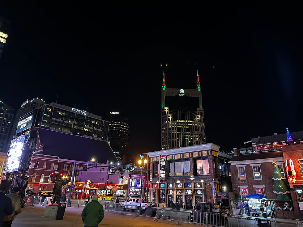 bustling city street in Nashville, TN